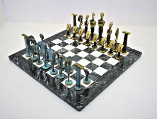 Tablero de ajedrez mármol y piezas
