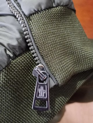 Chaqueta Moncler verde militar