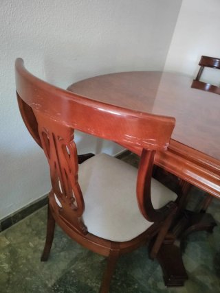 Mesa comedor extensible y 4 sillas madera
