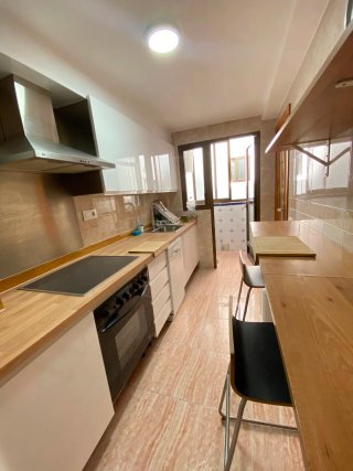 HABITACION PARA CHICA EN ALGEMESÍ