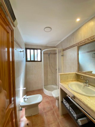 HABITACION PARA CHICA EN ALGEMESÍ