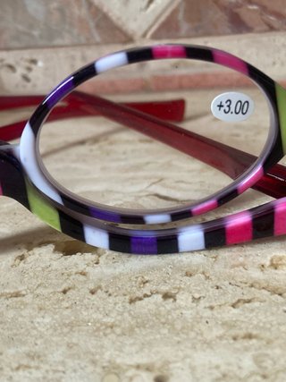 Gafas con aumento para maquillarse ojos