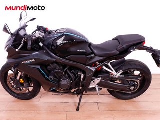 HONDA CBR 650 R