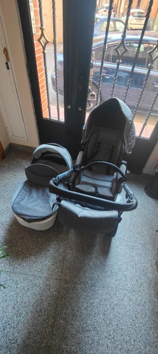 Cochecito bebé Le Bébé gris
