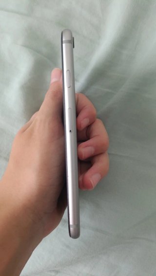 iPhone 6s con funda de regalo