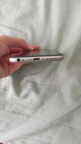 iPhone 6s con funda de regalo