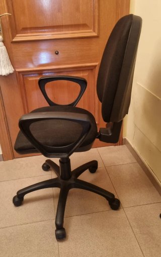 Silla de oficina negra 5 patas