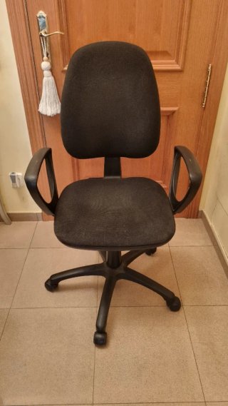 Silla de oficina negra 5 patas