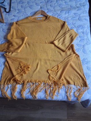 Vestido amarillo con flecos