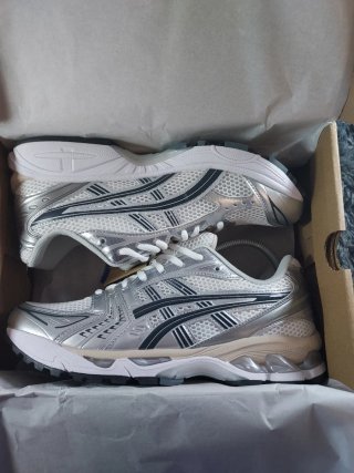ASICS Kayano 14 Plata/Blanco