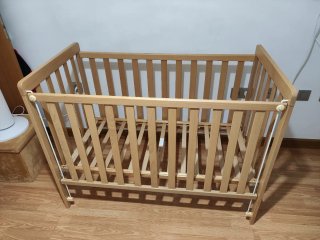 Cuna de madera