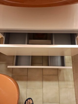 Mueble auxiliar baño blanco bajo lavabo