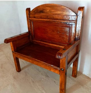 Banco de madera rústico