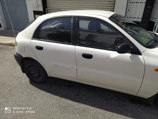 Daewoo Lanos 1.4 SE (75 CV) – 5 Puertas-Gasolina