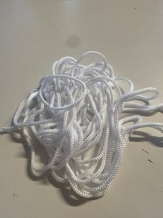 Corda bianca intrecciata