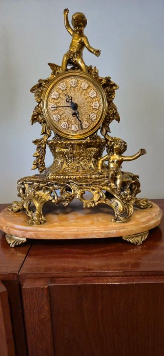 Reloj de sobremesa bronce figuras querubín