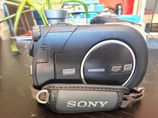 Sony Handycam DCR-DVD106 Carl Zeiss 40x Zoom
