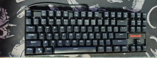 Teclado Mecánico Redragon Negro y Rojo