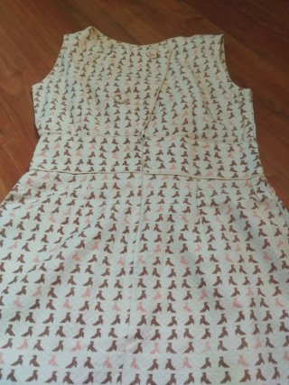 Vestido sin mangas estampado pajaritas