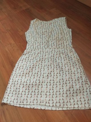 Vestido sin mangas estampado pajaritas