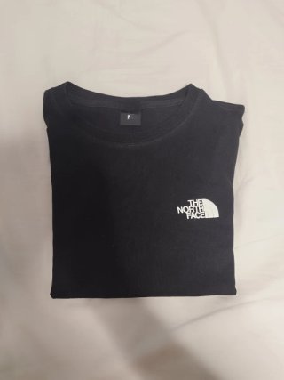 Camiseta The North Face Negra