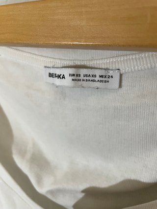 Camiseta manga larga escote pico blanca