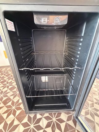 Vinoteca Candy CCV 150EU - 122L