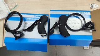 Manetas y Pinzas Shimano 105 R7020
