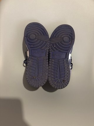 Nike Jordan 1 Mid Morado y Blanco