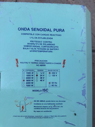 Lote inversor y cargador solar