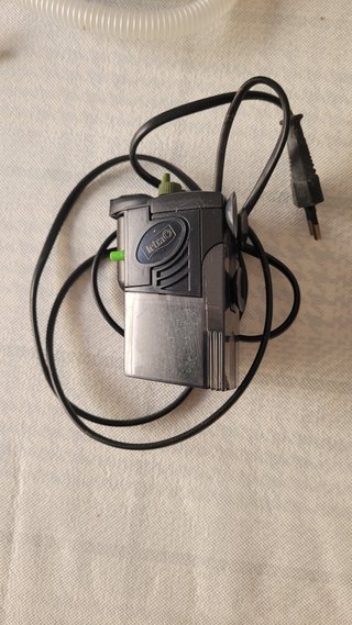 Pecera 12L con filtro y accesorios