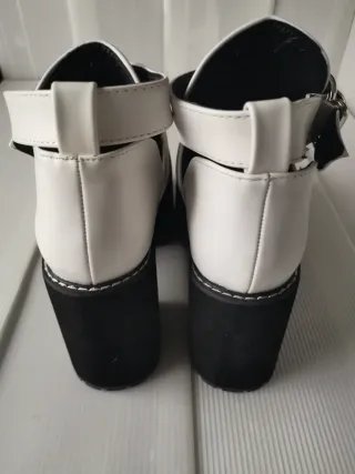 Vendo plataformas Vera Blum T39 tipo zapato salón