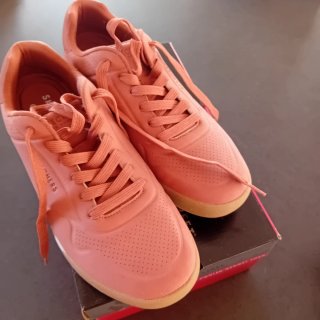 Zapatillas Skechers rosas  nuevas