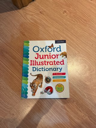 Oxford Junior Illustrated Dictionary