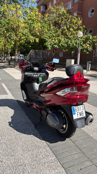 Suzuki Burgman 400