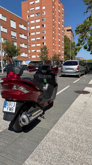 Suzuki Burgman 400