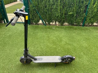 Patinete Xiaomi Essential Negro