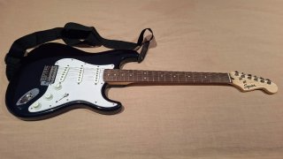 Guitarra Fender Squier Stratocaster Negra