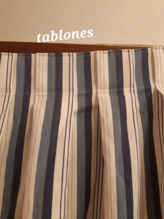 Cortinas de tela a rayas azules y blancas
