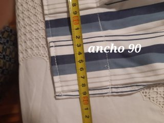 Cortinas de tela a rayas azules y blancas