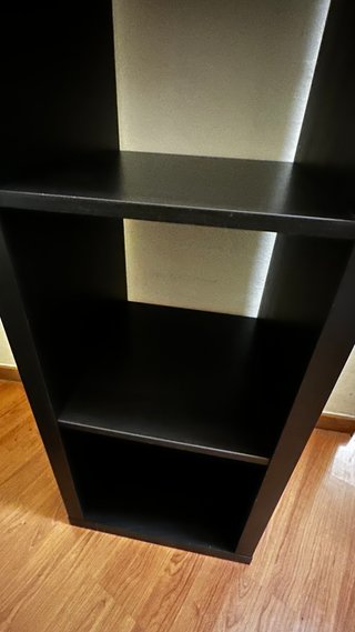 Estantería KALLAX IKEA negro-marrón 42x147 cm