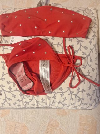 Bikini rojo con pedrería Talla XS