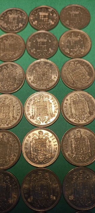 Lote 34 pesetas 1966.