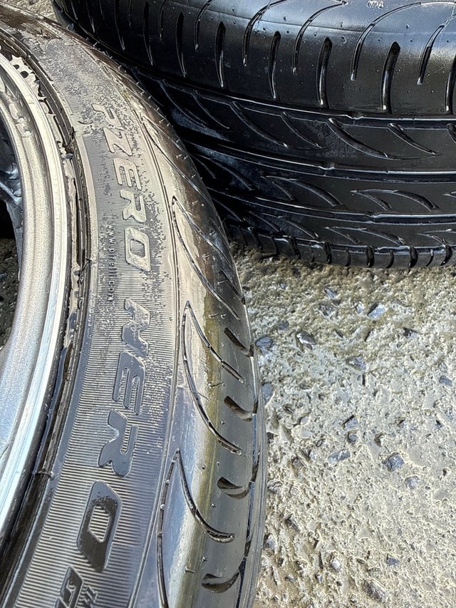Llantas OZ 22 Originales con Pirelli PZero