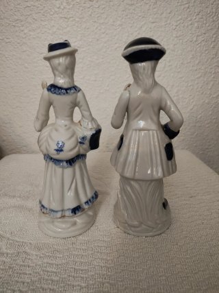 Pareja figuras porcelana vintage azul y blanco