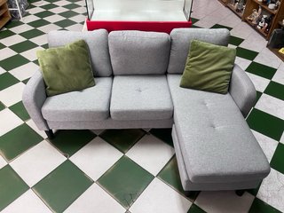 Sofá chaise longue gris pequeño
