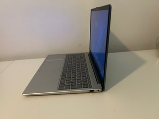 Portátil HP 15 intel i7