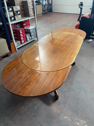 Mesa de madera redonda