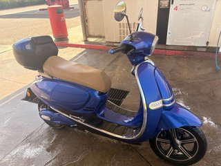 Moto Eléctrica Efun Pusa 90 batería ok 125cc