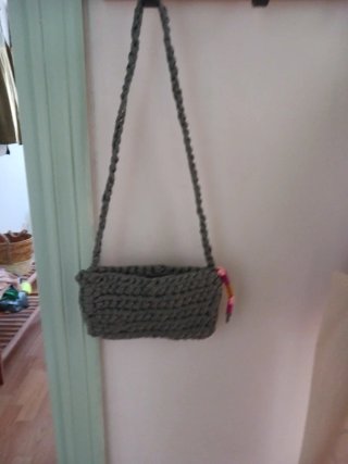 Bolso de crochet hecho a mano